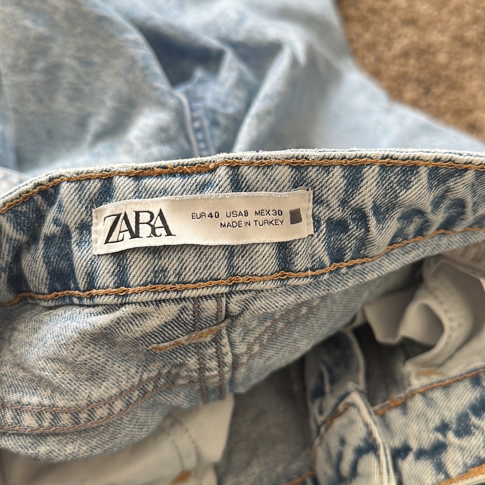 ZARA Ligh Wash High Waisted Distressed Mom Jeans Size 8 - Picture 12 of 16